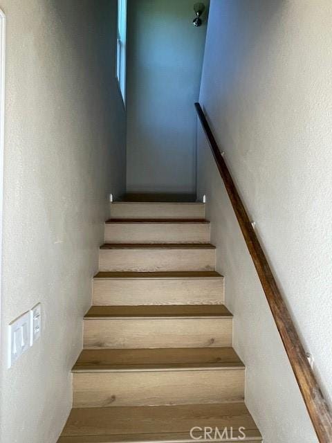 9286 San Benito Ave, Gerber, CA 96035 - view of stairs