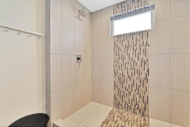 1631 Neptune Ave, Encinitas, CA 92024 - full bath with tiled shower and a textured wall