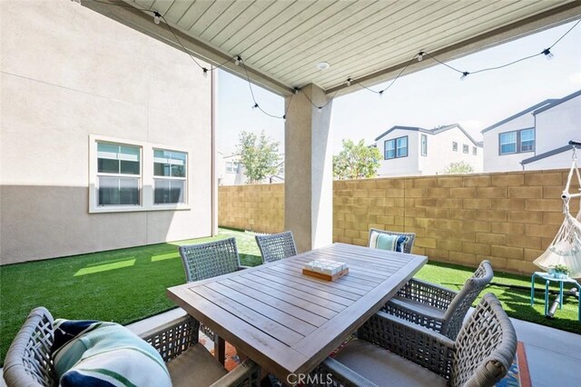 135 Bosal, Irvine, CA 92618 - view of patio with outdoor dining area