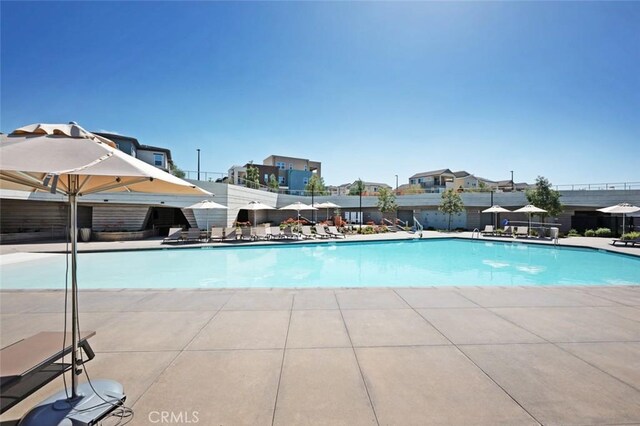 135 Bosal, Irvine, CA 92618 - view of community pool