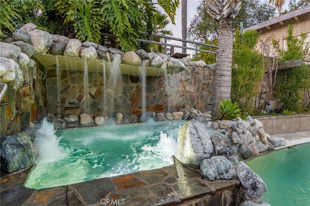 view of swimming pool