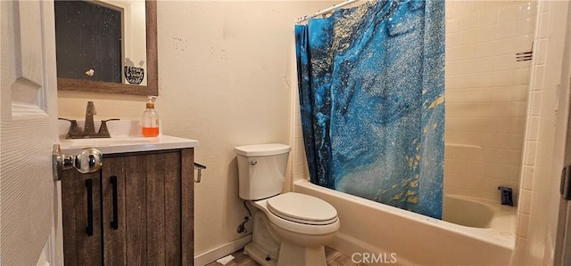 15781 Coral St, Palm Springs, CA 92262 - full bath featuring shower / tub combo with curtain and vanity