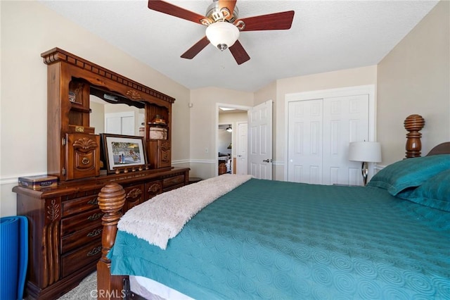 bedroom featuring a closet and ceiling fan