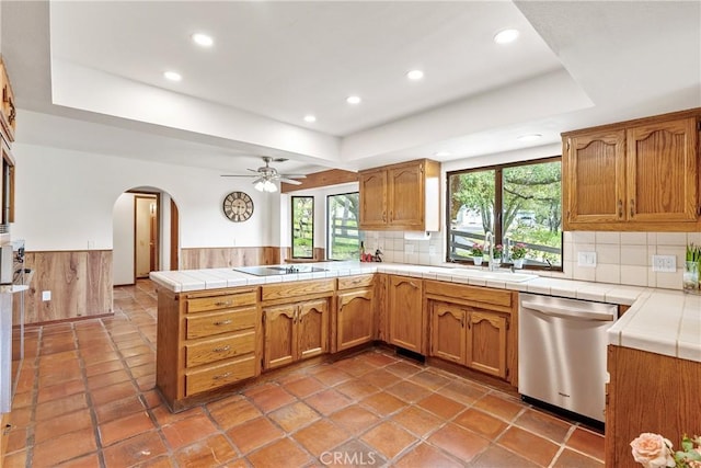 13155 San Antonio Rd, Atascadero, CA 93422 - kitchen featuring dishwasher, plenty of natural light, a tray ceiling, a peninsula, and recessed lighting
