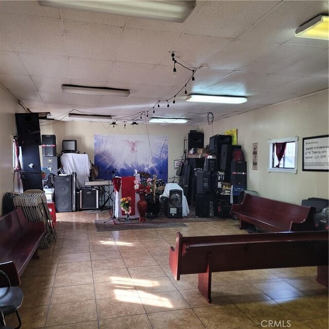 125 W Vernon Ave, Los Angeles, CA 90037 - view of garage