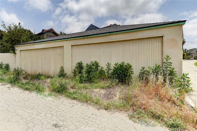 717-723 E Kensington Rd, Los Angeles, CA 90026 - view of property exterior with stucco siding