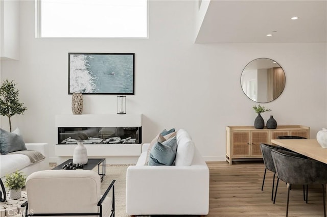 201 S Juanita Ave, Redondo Beach, CA 90277 - living area featuring wood finished floors and recessed lighting