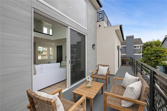 201 S Juanita Ave, Redondo Beach, CA 90277 - balcony with an outdoor hangout area