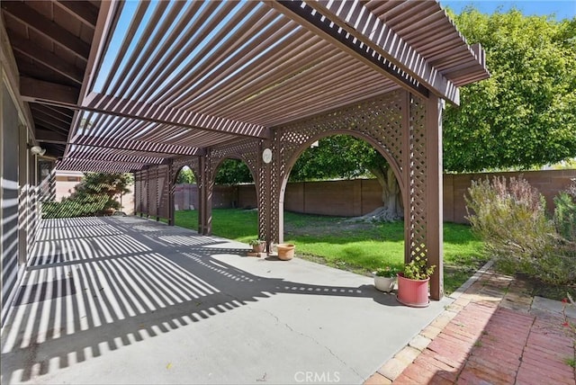17192 Saint Andrews Ln, Huntington Beach, CA 92649 - photo 21