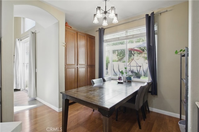 45924 Via Ln, Colorada, Temecula, CA 92592 - dining area featuring a chandelier, wood finished floors, and baseboards