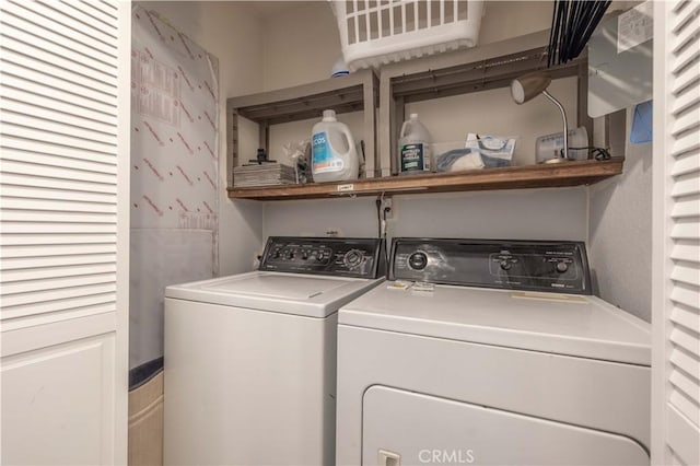 723 Summit Blvd, Big Bear Lake, CA 92315 - washroom featuring washer and clothes dryer and laundry area