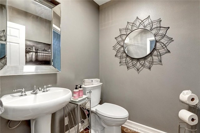 1610 Via Roma Cir, Corona, CA 92881 - half bath featuring toilet and baseboards