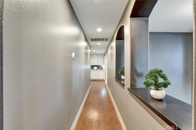 1610 Via Roma Cir, Corona, CA 92881 - hall featuring hardwood / wood-style floors and recessed lighting