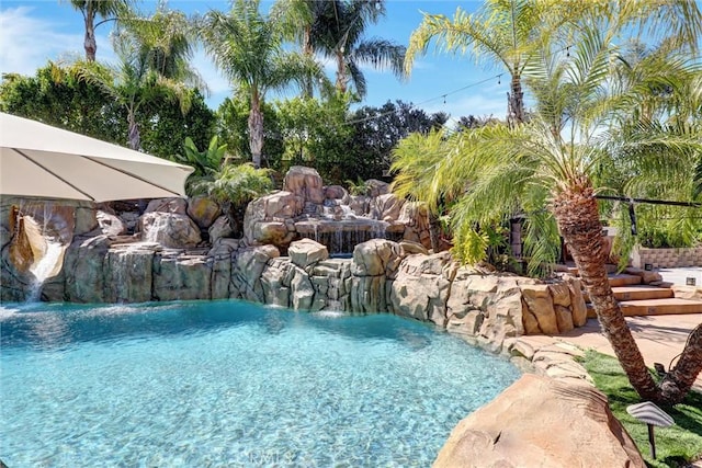 1610 Via Roma Cir, Corona, CA 92881 - view of swimming pool