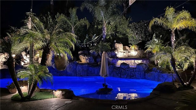 1610 Via Roma Cir, Corona, CA 92881 - view of home's community with a pool