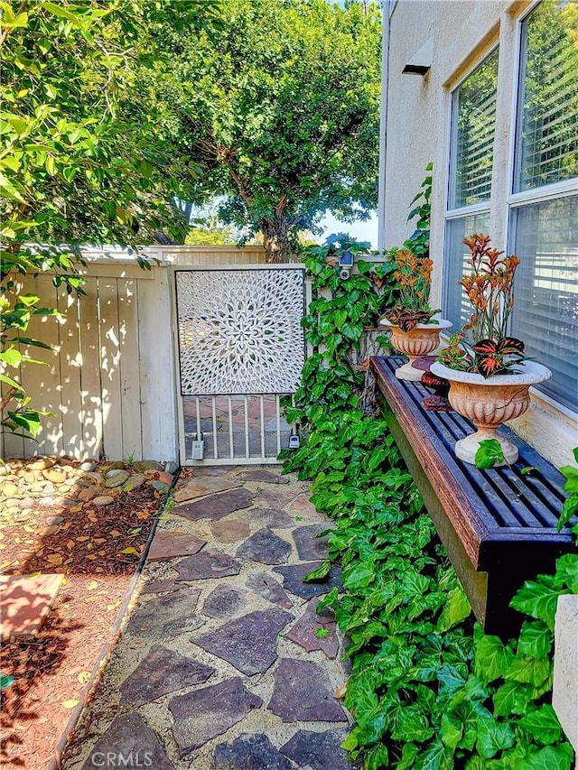 11891 Ramsdell Ct, San Diego, CA 92131 - exterior space featuring fence