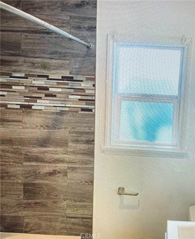 258 Glendora Ave, Long Beach, CA 90803 - view of bathroom