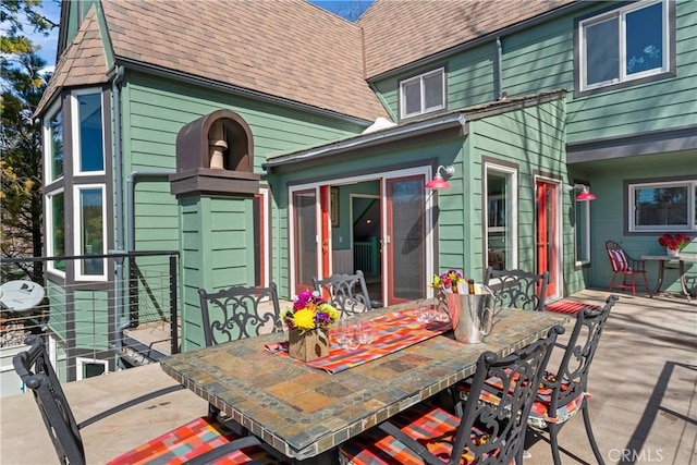 28019 N Shore Rd, Lake Arrowhead, CA 92352 - deck with outdoor dining area
