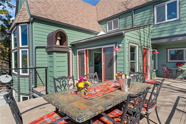 28019 N Shore Rd, Lake Arrowhead, CA 92352 - deck with outdoor dining area