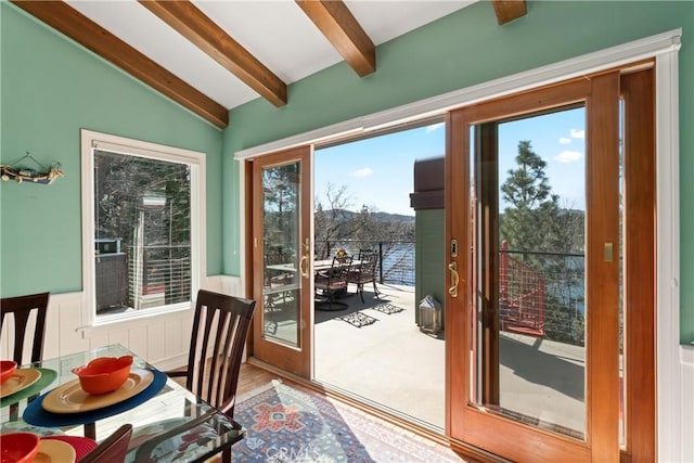 28019 N Shore Rd, Lake Arrowhead, CA 92352 - view of entryway