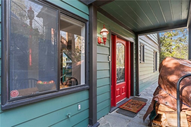 28019 N Shore Rd, Lake Arrowhead, CA 92352 - property entrance