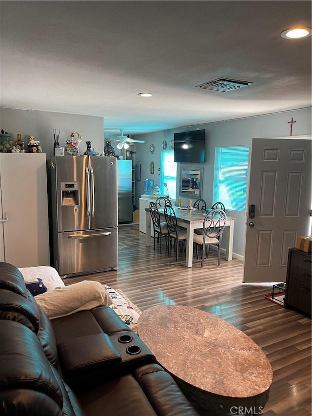 319 Wilshire Pl, Barstow, CA 92311 - photo 2