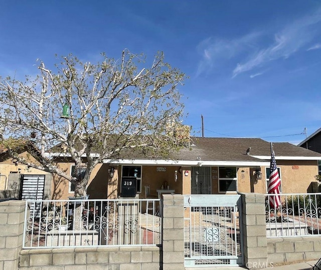 319 Wilshire Pl, Barstow, CA 92311 - photo 1