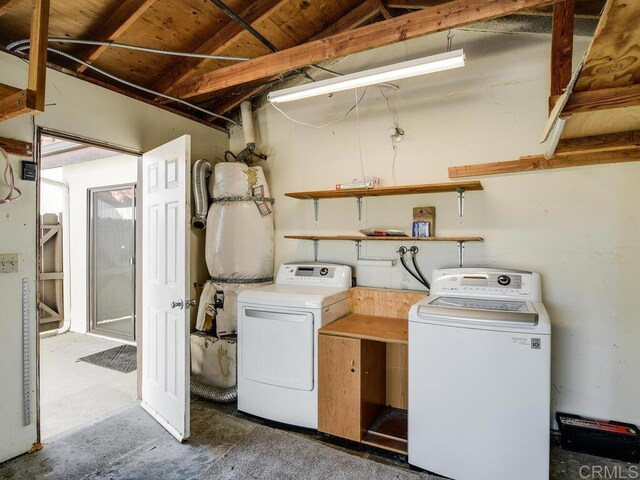 1714 Woodlark Ln, Fallbrook, CA 92028 - washroom featuring washer and dryer