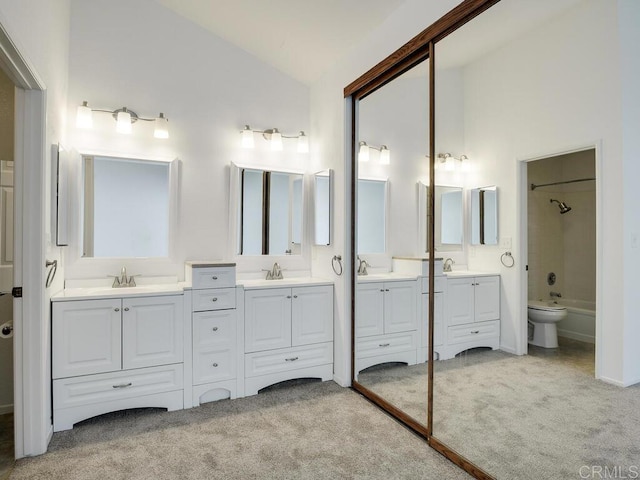 1714 Woodlark Ln, Fallbrook, CA 92028 - full bath with vaulted ceiling and vanity