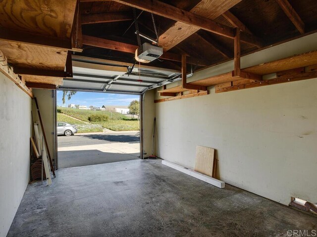 1714 Woodlark Ln, Fallbrook, CA 92028 - garage featuring a garage door opener