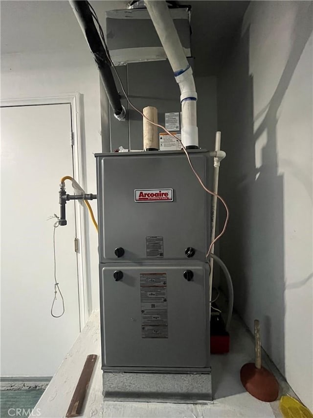 7320 Ramona Ave, Rancho Cucamonga, CA 91730 - utilities featuring heating unit