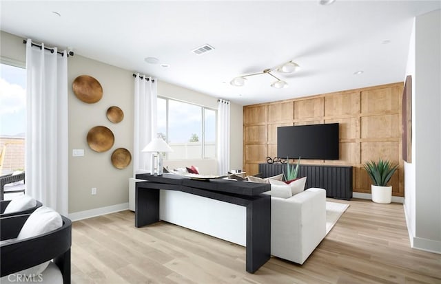 29754 Laurel Ct, Menifee, CA 92584 - living room featuring light wood-style flooring