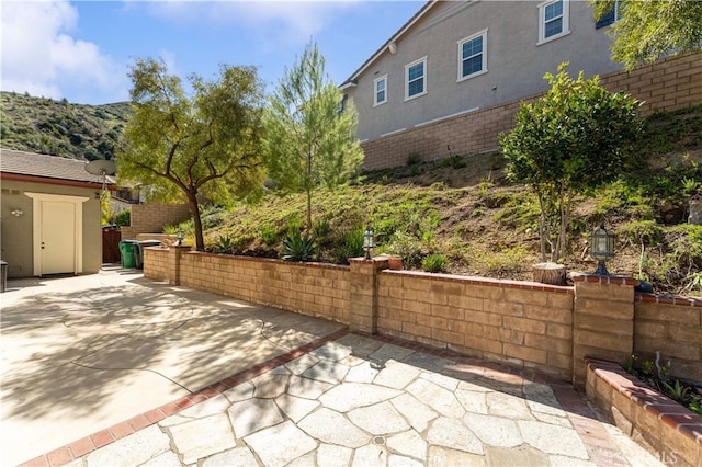3905 Elderberry Cir, Corona, CA 92882 - view of patio / terrace with fence