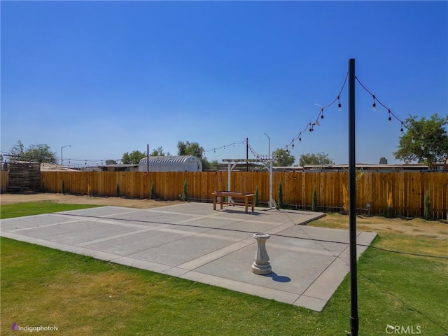 6351 Deacon Ave, Bakersfield, CA 93307 - view of patio with fence