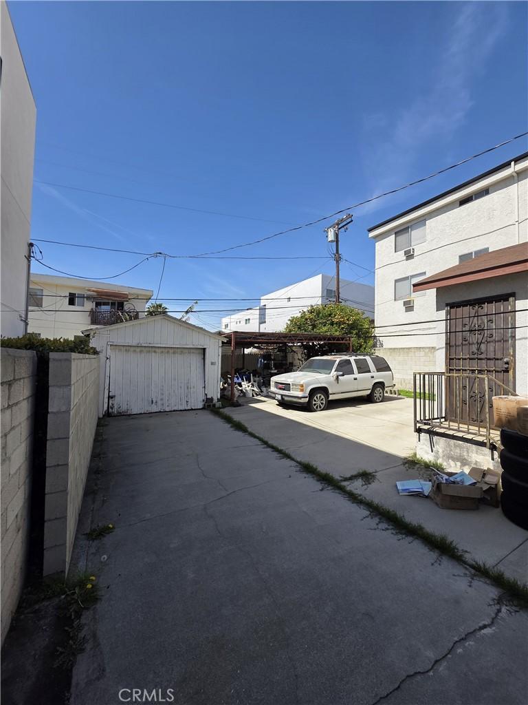 exterior space featuring fence
