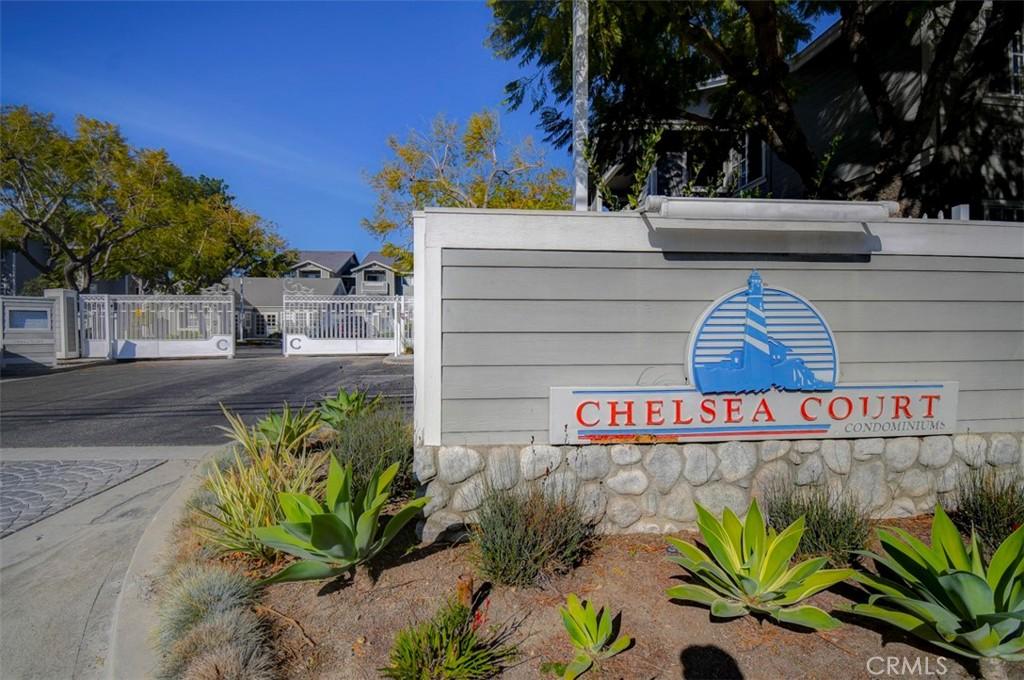 3500 S Greenville St Unit G14, Santa Ana, CA 92704 - community / neighborhood sign featuring fence