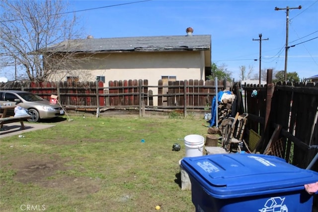 241 Hull Ave, Madera, CA 93638 - view of yard featuring fence