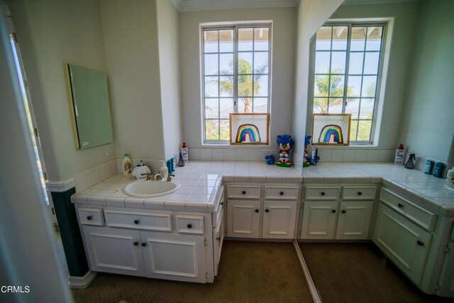 600 Monte Vista Dr, Santa Paula, CA 93060 - bathroom with a wealth of natural light and a sink