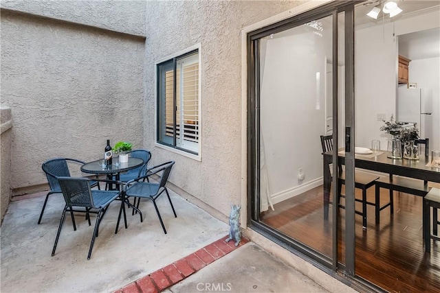 2304 Archwood Ln Unit 98, Simi Valley, CA 93063 - view of patio / terrace featuring outdoor dining space