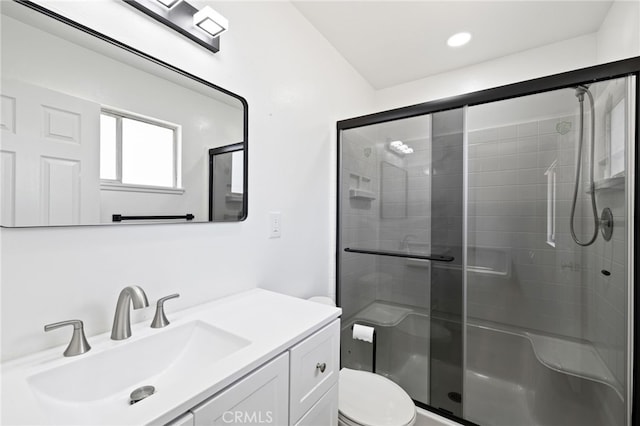 43415 Illinois Ave, Palm Desert, CA 92211 - full bath with a stall shower, toilet, vanity, and recessed lighting