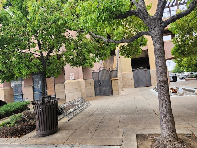 101 W Mission Blvd Unit 306, Pomona, CA 91766 - view of community featuring a gate