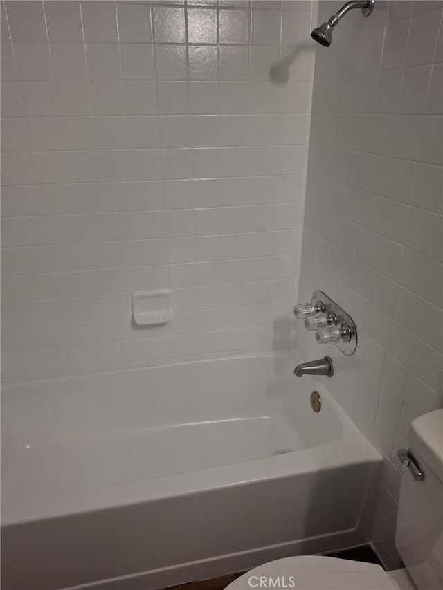 3408 20th St, Highland, CA 92346 - full bath featuring toilet and bathing tub / shower combination
