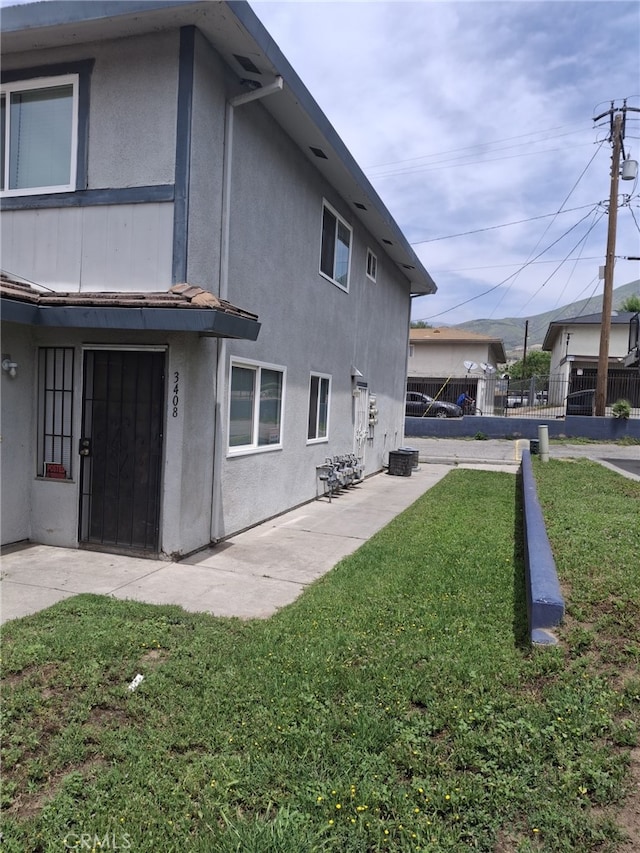 3408 20th St, Highland, CA 92346 - back of property with stucco siding