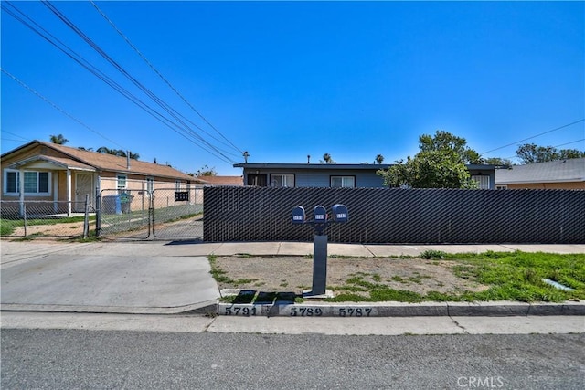 5787 Warren St, Riverside, CA 92503 - photo 3