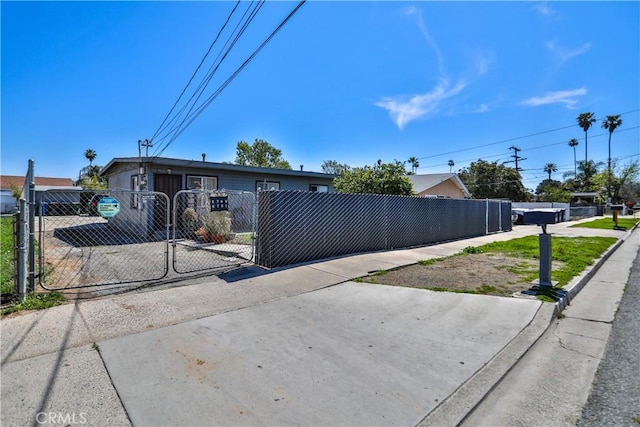 5787 Warren St, Riverside, CA 92503 - photo 4