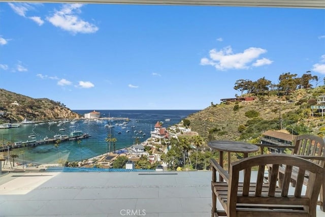 133 Upper Terrace Rd, Avalon, CA 90704 - view of water feature