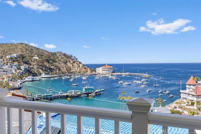 133 Upper Terrace Rd, Avalon, CA 90704 - view of water feature