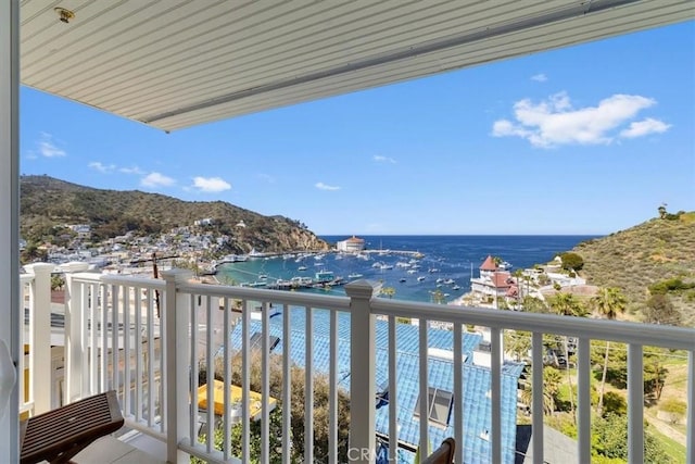 133 Upper Terrace Rd, Avalon, CA 90704 - balcony with a water view