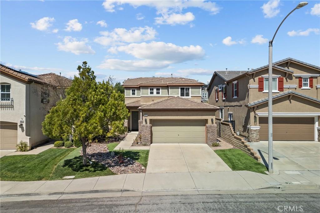 19933 Holly Dr, Saugus, CA 91350 - photo 1