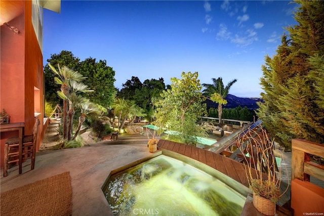 2893 Paseo Del Sol, Escondido, CA 92025 - view of pool featuring a patio area, an in-ground hot tub, and a mountain view